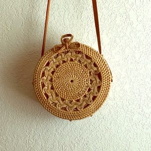 Handwoven round Bali straw wooden beach purse